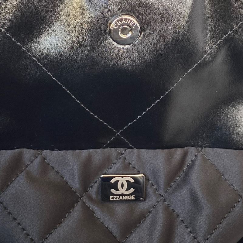Ch**el hobo 22 bags